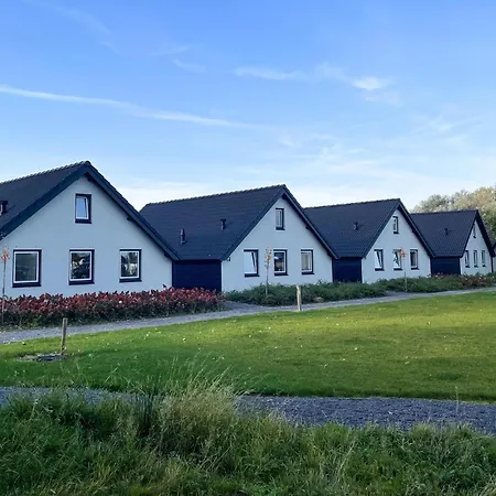 Schönes Haus In Mit Seeblick Kerkdriel