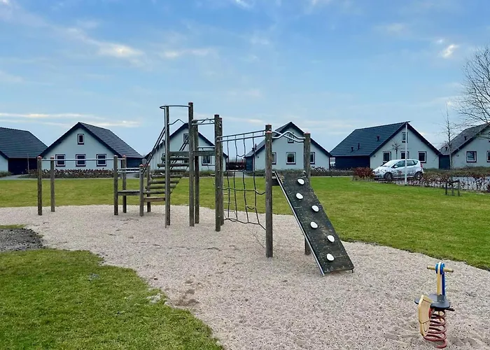 Vakantiehuis Lovely In With View